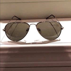 illesteva Aviator Sunglasses